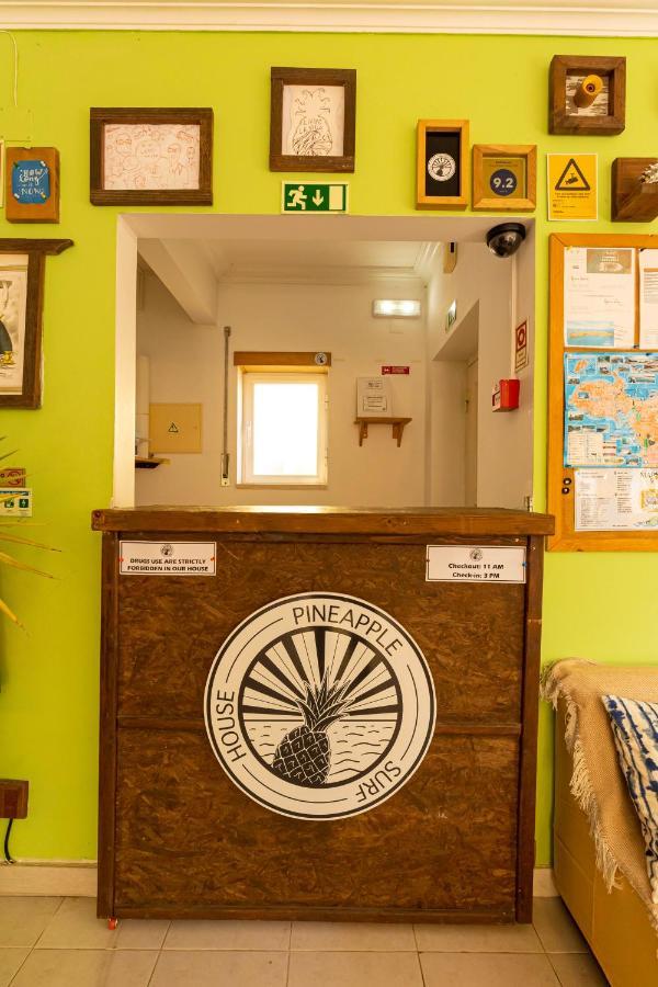 Pineapple Surf House Pansiyon Atouguia Da Baleia Dış mekan fotoğraf