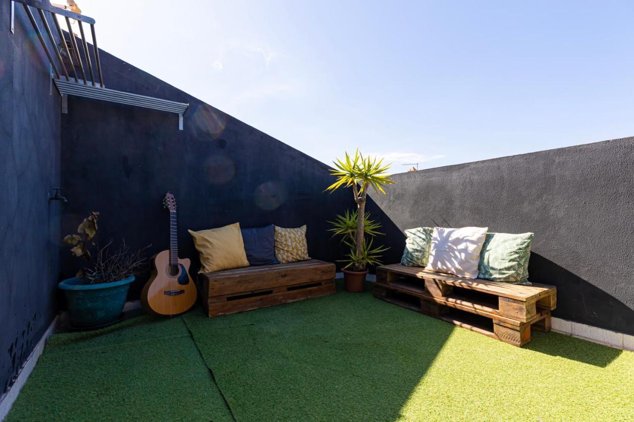 Pineapple Surf House Pansiyon Atouguia Da Baleia Dış mekan fotoğraf