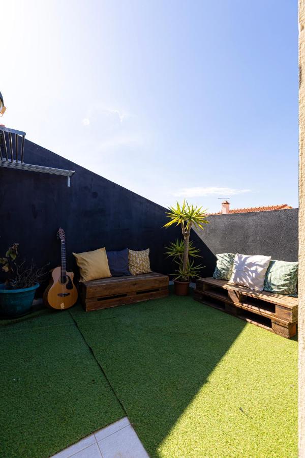 Pineapple Surf House Pansiyon Atouguia Da Baleia Dış mekan fotoğraf