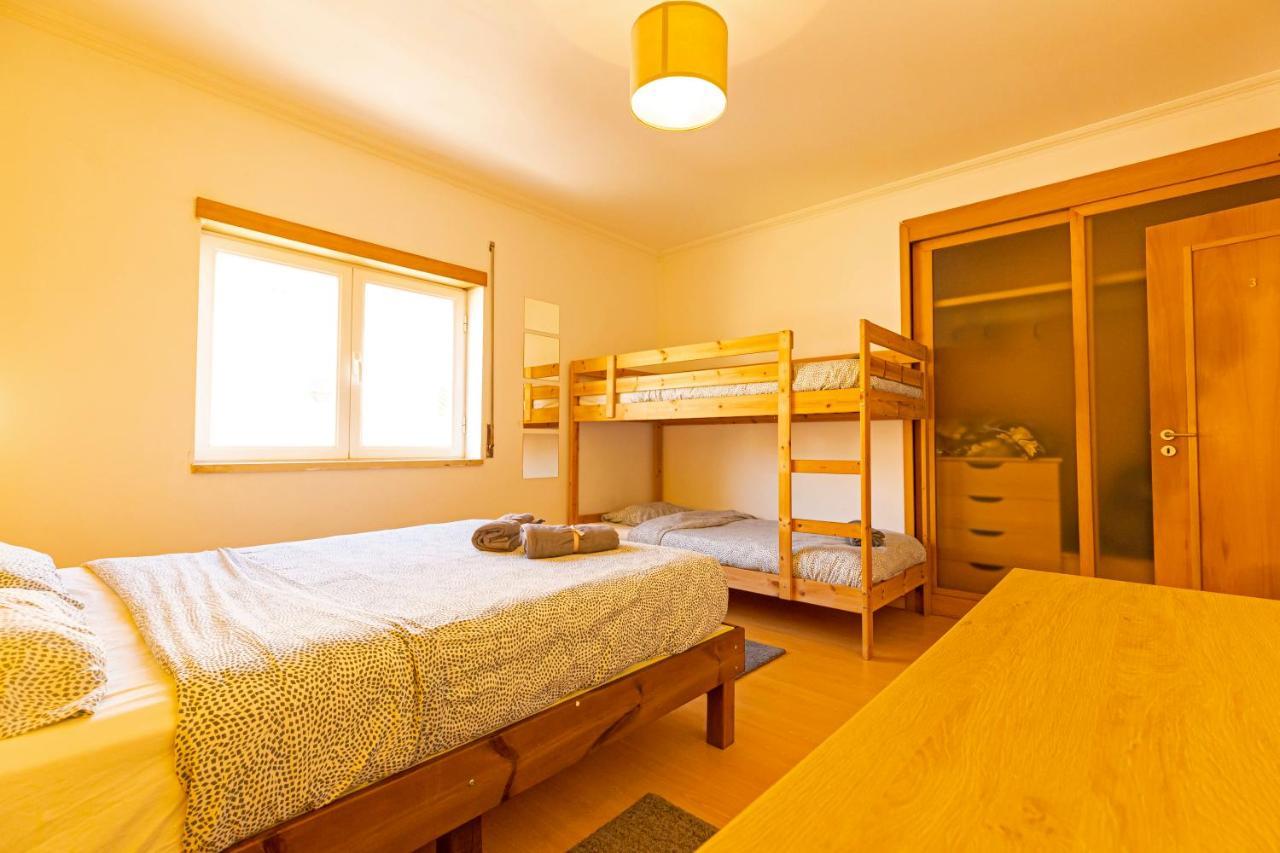 Pineapple Surf House Pansiyon Atouguia Da Baleia Dış mekan fotoğraf