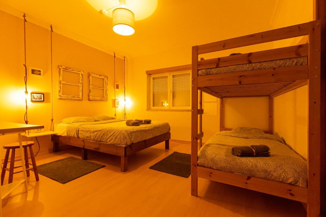 Pineapple Surf House Pansiyon Atouguia Da Baleia Dış mekan fotoğraf