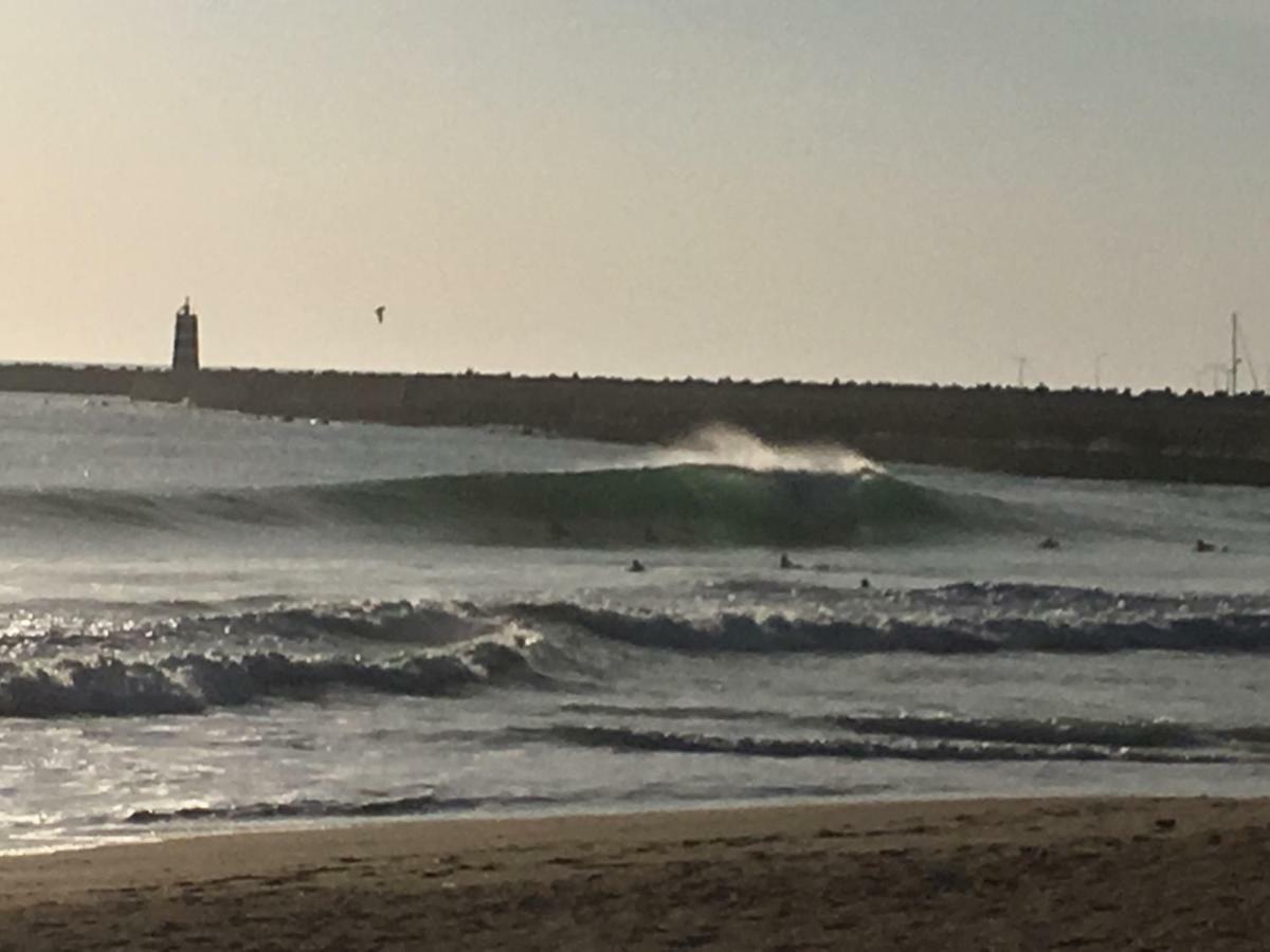 Pineapple Surf House Pansiyon Atouguia Da Baleia Dış mekan fotoğraf